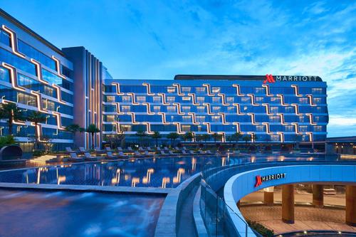Why You Should Choose Marriott Hotel for Your Next Trip - Tips & Share